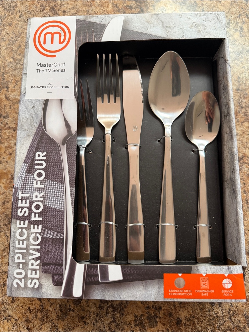 20-Piece Flatware Set in Silver